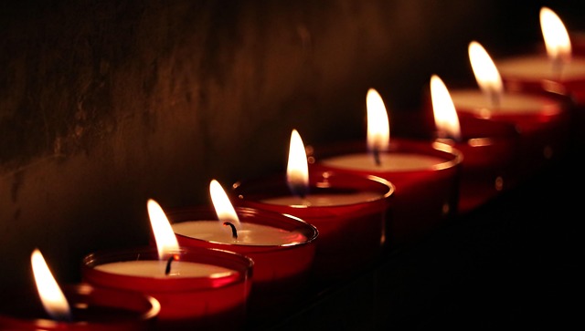 tarot énergies cosmiques bougies sacrées